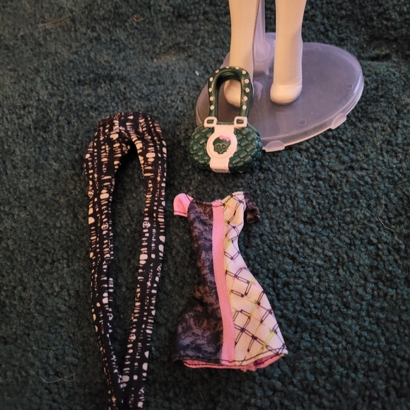 I Love Fashion Scarah Screams - Picture 3 of 3